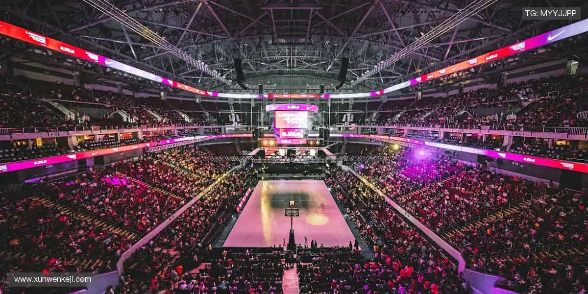 📱边看边聊,与全球球迷共享精彩时刻!💬